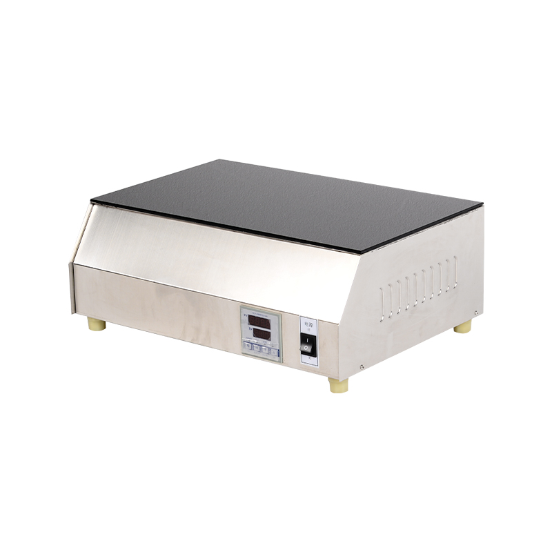 Design regulátoru teploty PID s digitálním displejem Topná deska